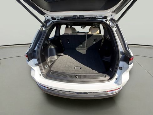 Used 2024 Jeep Grand Cherokee Limited image 13