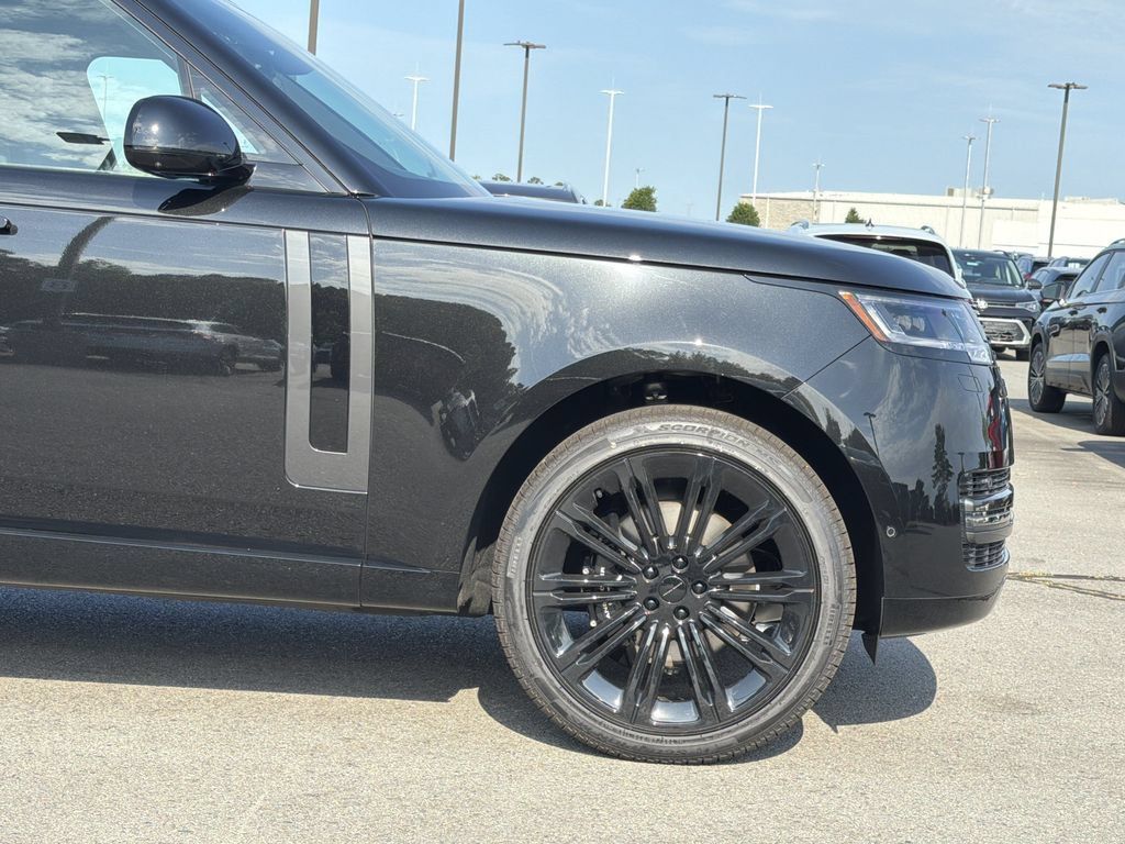 New 2026 Land Rover Range Rover SE AWD/4WD image 9