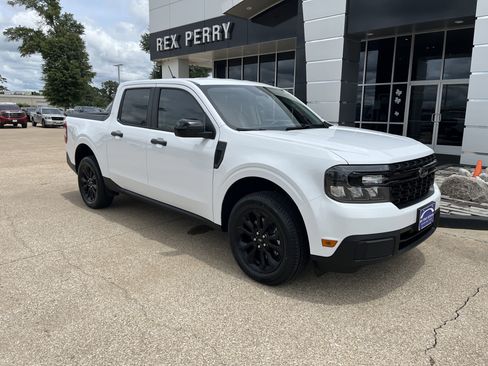 Used 2024 Ford Maverick XLT w/ XLT Luxury Package FWD image 2