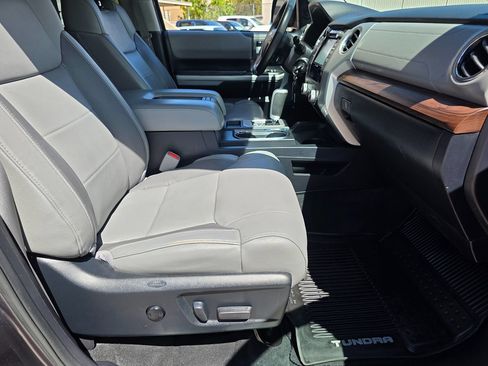 Used 2019 Toyota Tundra Limited w/ Limited Premium Package RWD image 16