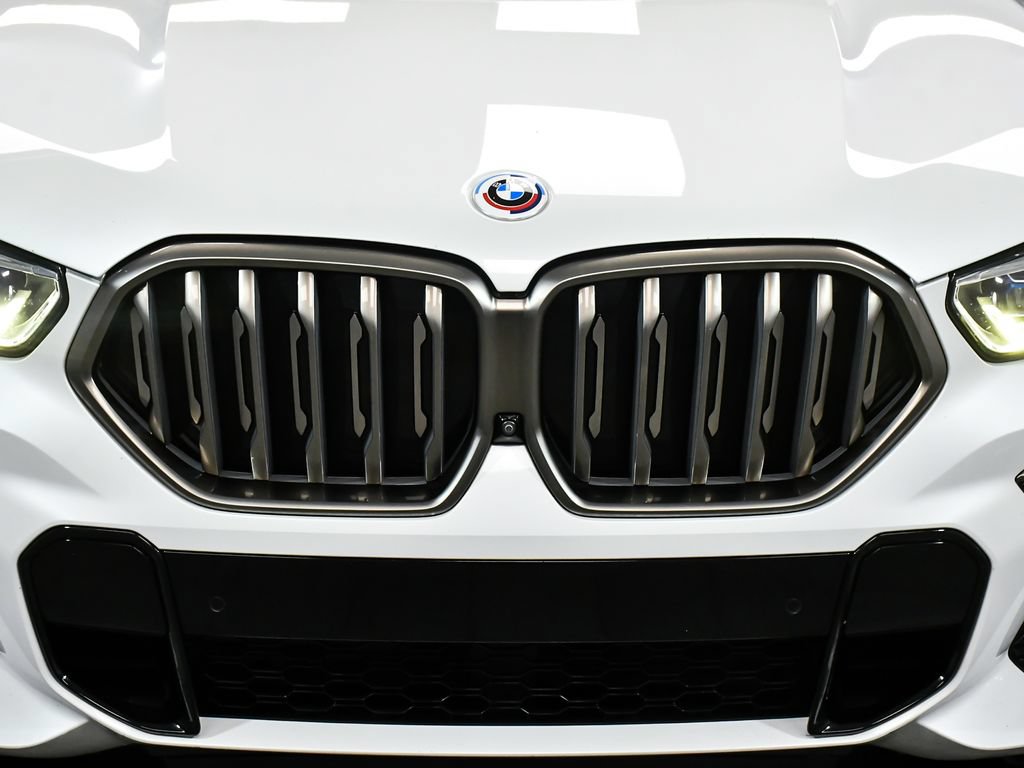 Used 2022 BMW X6 M50i w/ Executive Package AWD/4WD image 85