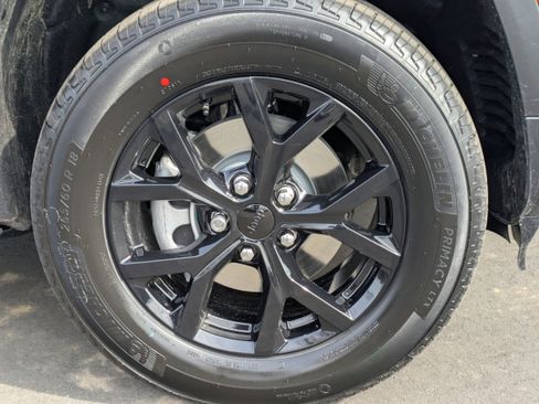 New 2026 Jeep Grand Cherokee Altitude AWD/4WD image 11