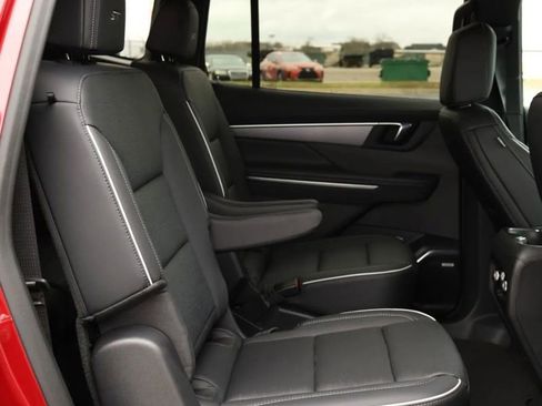 Used 2025 Buick Enclave Sport Touring w/ Super Cruise Package AWD/4WD image 58