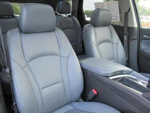 Used 2020 Buick Enclave Essence w/ Sound and Sites Package image 8