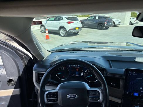 Used 2024 Ford Expedition Max Limited RWD image 39