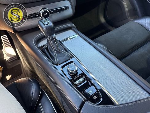 Used 2017 Volvo XC90 T6 R-Design w/ Vision Package image 27