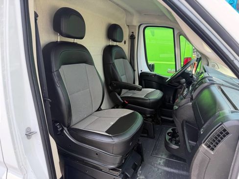 Used 2021 RAM ProMaster 2500 FWD image 8