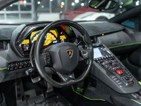 Used 2016 Lamborghini Aventador LP 750-4 Superveloce AWD/4WD image 10