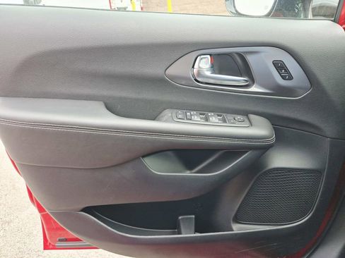 New 2026 Chrysler Pacifica Select image 29