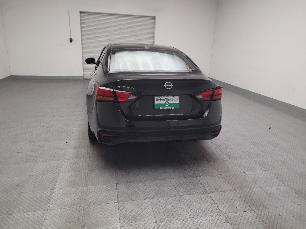 Used 2025 Nissan Altima 2.5 SV FWD image 6