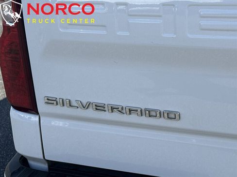 Used 2019 Chevrolet Silverado 1500 LT w/ Texas Edition AWD/4WD image 11