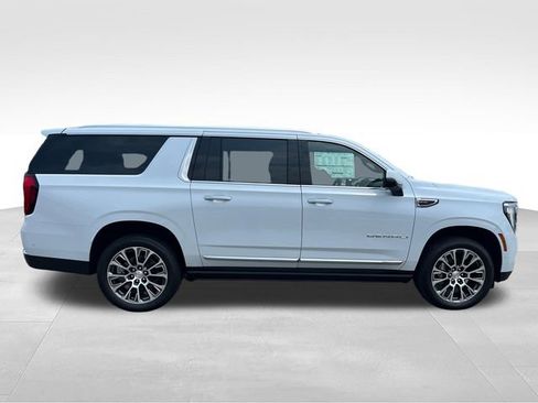 New 2026 GMC Yukon XL Denali w/ Sun & Power Step Package AWD/4WD image 7