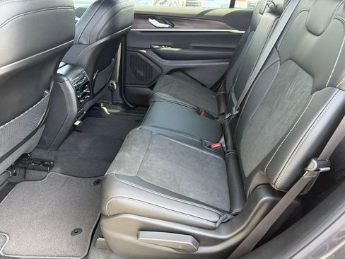 New 2026 Jeep Grand Cherokee L 4WD image 30