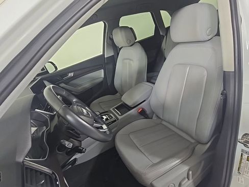 Used 2021 Audi Q5 2.0T Premium image 17