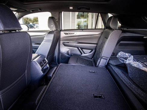 New 2026 Volkswagen Atlas Cross Sport SE image 48