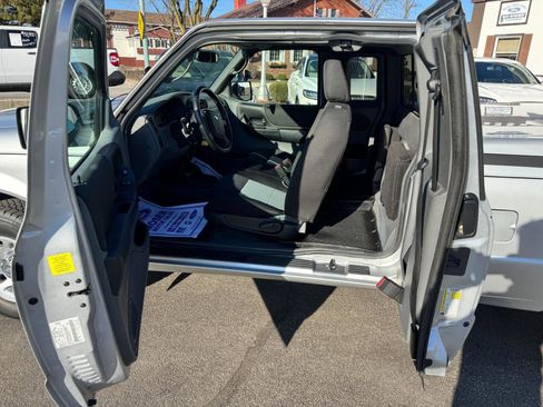 Used 2011 Ford Ranger XLT image 9