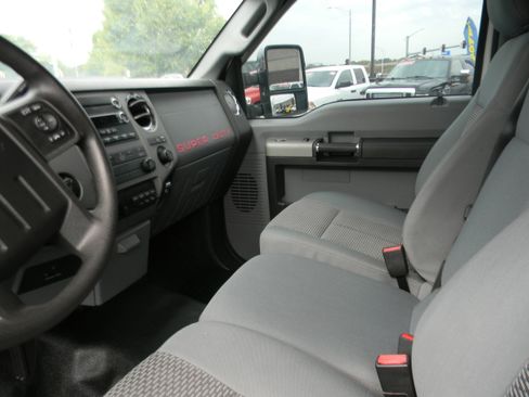 Used 2016 Ford F250 XLT w/ Advanced Security Group image 9