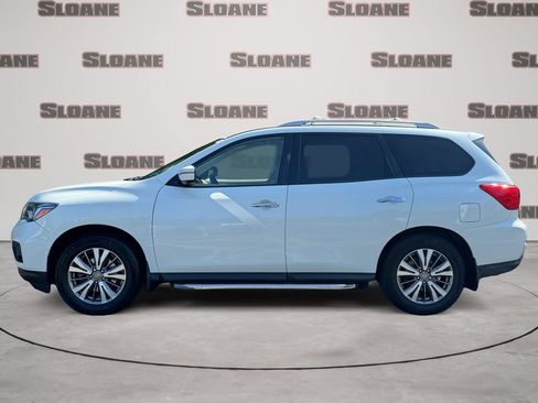 Used 2019 Nissan Pathfinder SL AWD/4WD image 2