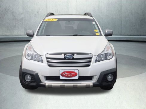 Used 2013 Subaru Outback 2.5i Limited AWD/4WD image 2