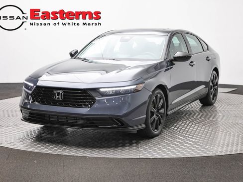 Used 2025 Honda Accord SE image 1