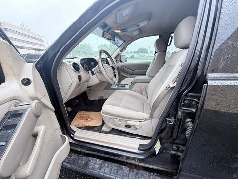 Used 2007 Ford Explorer Sport Trac XLT RWD image 11