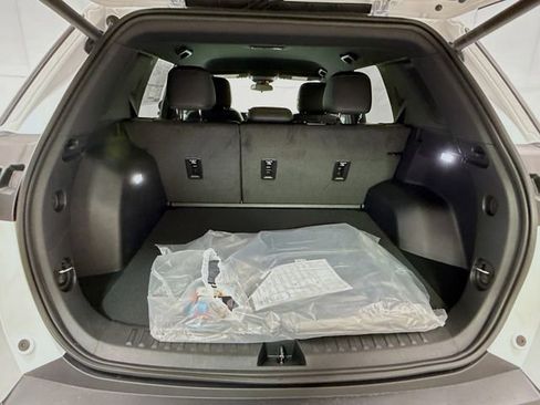 New 2026 Chevrolet Equinox LT w/ Convenience Package II image 27