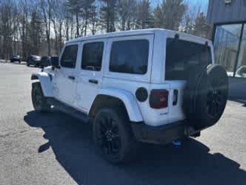 Used 2023 Jeep Wrangler Sahara w/ Cold Weather Group image 6