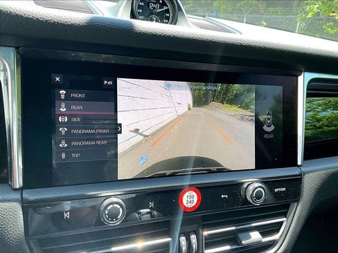 Certified 2026 Porsche Macan AWD/4WD image 26