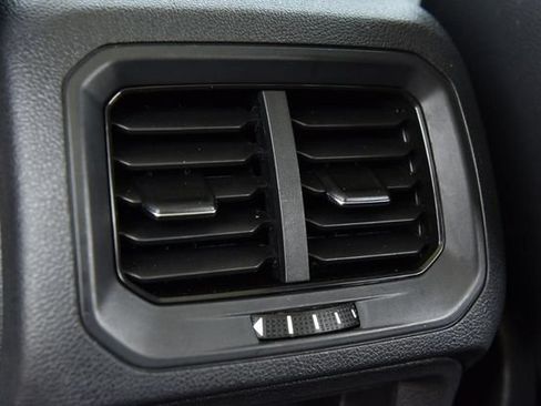 Certified 2023 Volkswagen Tiguan SE w/ Panoramic Sunroof Package FWD image 23