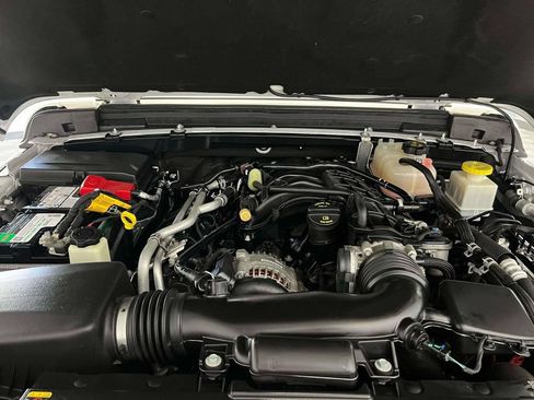 Used 2022 Jeep Gladiator Sport AWD/4WD image 33