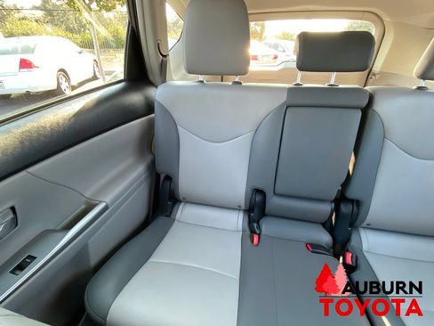 Used 2015 Toyota Prius V Five w/ Advanced Technology Package FWD image 18