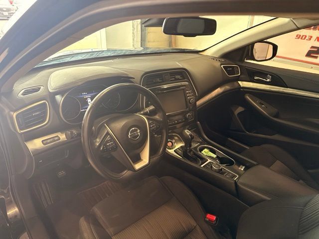 Used 2020 Nissan Maxima 3.5 S w/ Floor Mat Group FWD image 10