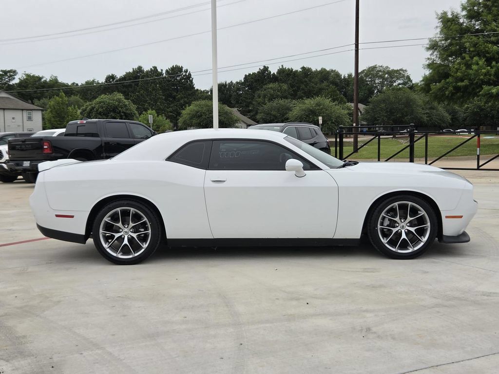 Used 2022 Dodge Challenger GT RWD image 9