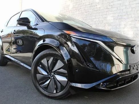 Used 2025 Nissan Ariya Platinum image 6