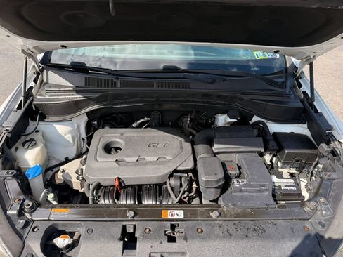 Used 2017 Hyundai Santa Fe Sport AWD/4WD image 23