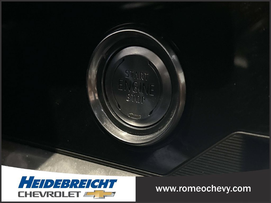 Used 2025 Chevrolet Corvette Stingray Coupe w/ 1LT RWD image 31