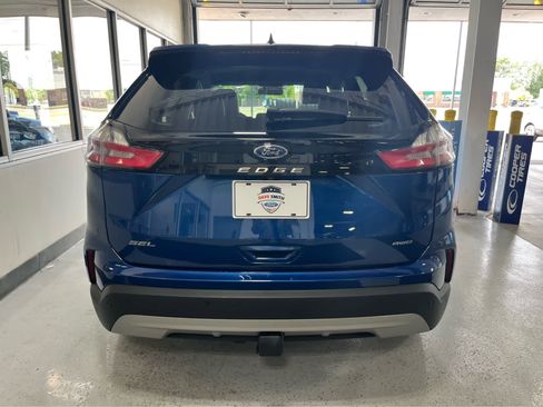 Used 2024 Ford Edge SEL w/ Convenience Package AWD/4WD image 6