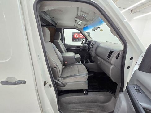 Used 2017 Nissan NV 2500 SV w/ Technology Package RWD image 15