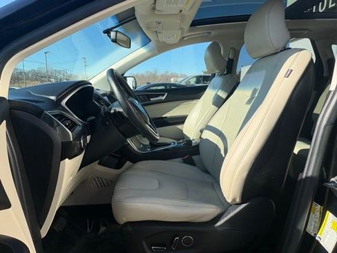 Used 2017 Ford Edge Titanium w/ Equipment Group 301A image 18