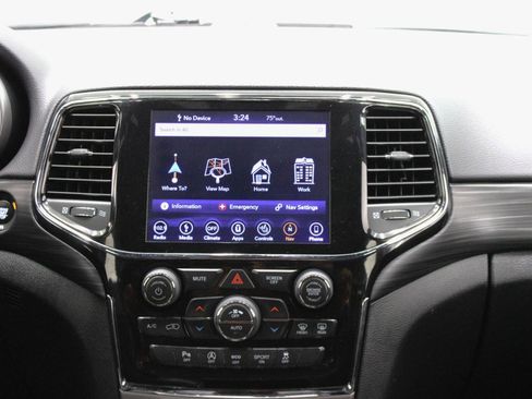 Used 2019 Jeep Grand Cherokee Altitude AWD/4WD image 54