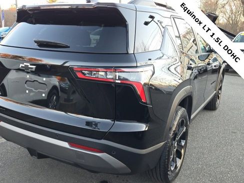 Used 2025 Chevrolet Equinox LT w/ Midnight Edition image 10