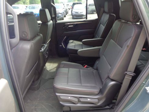 Used 2025 Chevrolet Tahoe RST w/ RST Capability Package AWD/4WD image 18