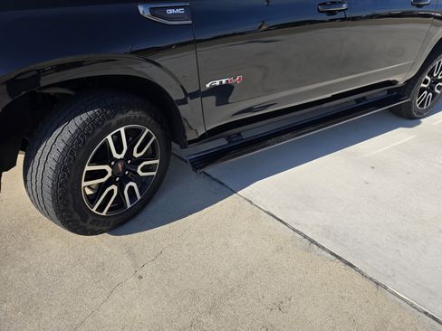 Used 2024 GMC Yukon XL AT4 w/ AT4 Premium Package image 9