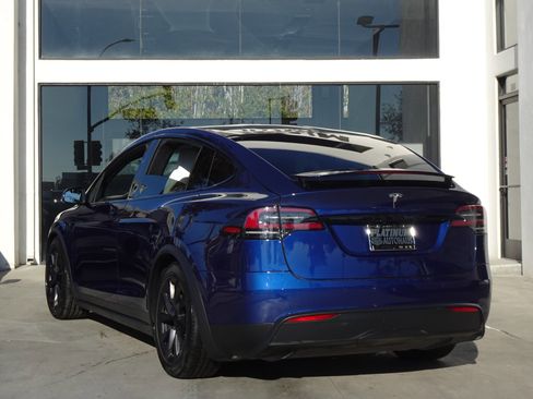 Used 2023 Tesla Model X image 6