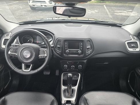 Used 2018 Jeep Compass Latitude image 15