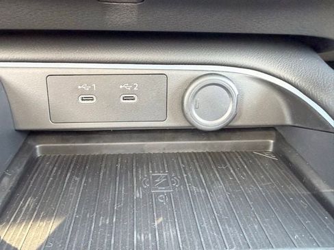 New 2026 Nissan Sentra SV w/ SV Convenience Package FWD image 30