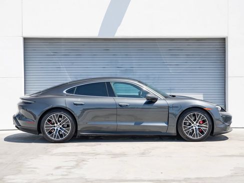 Certified 2022 Porsche Taycan 4S AWD/4WD image 8