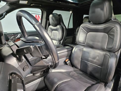 Used 2024 Lincoln Navigator Reserve image 24