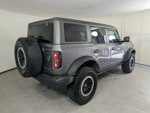 Used 2023 Ford Bronco Badlands image 4