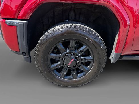 Used 2025 GMC Sierra 2500 AT4 w/ AT4 Premium Plus Package AWD/4WD image 9